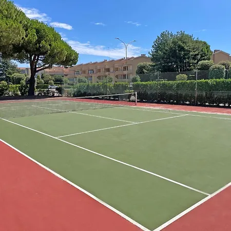 Διαμέρισμα Ideal Getaway With Pool